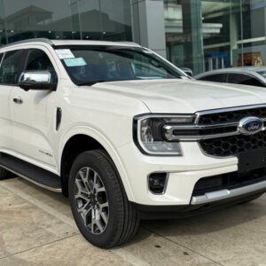 ford everest titanium 4x2 màu trắng đà nẵng