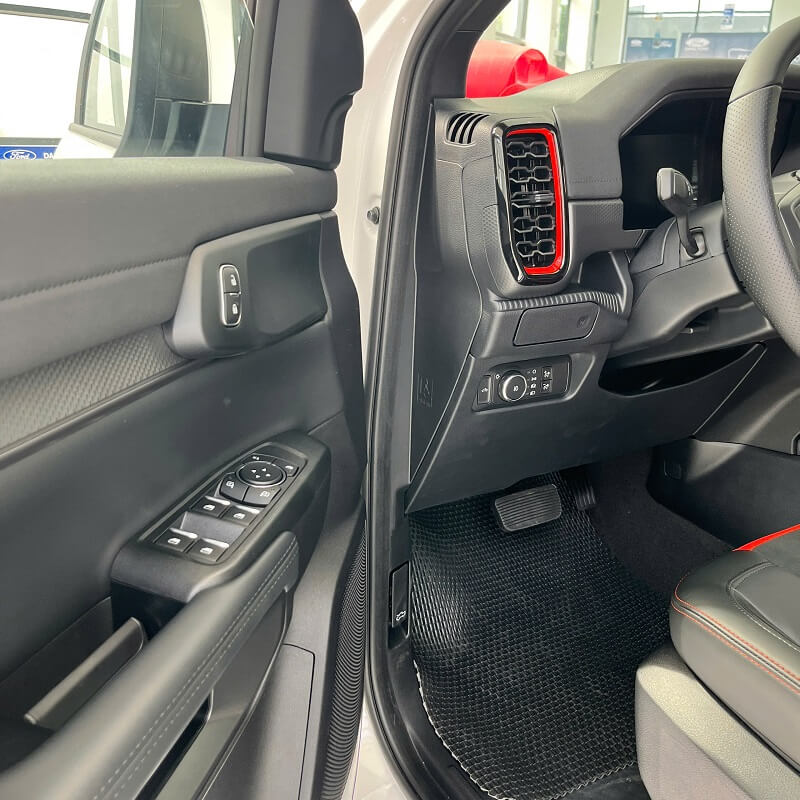 cửa xe ford ranger raptor trắng