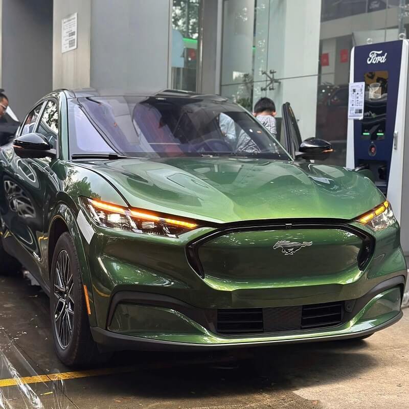 ford-mustang-mach-e (9) ford mustang mach-e premium awd đà nẵng