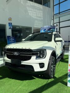 ford everest platinum+ 2.3L máy xăng tại Đà Nẵng